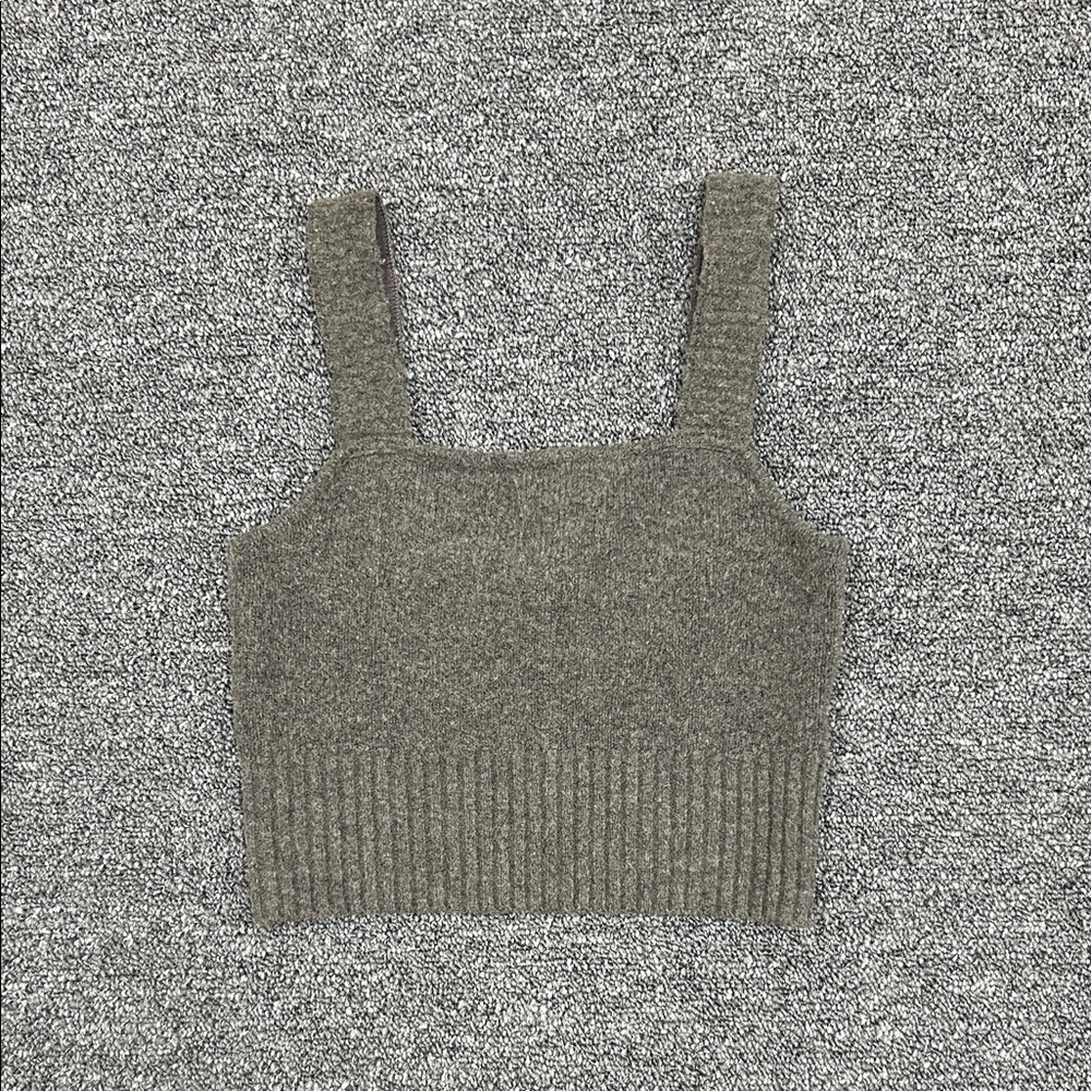 Adorable H&M Gray Sweater Crop Top